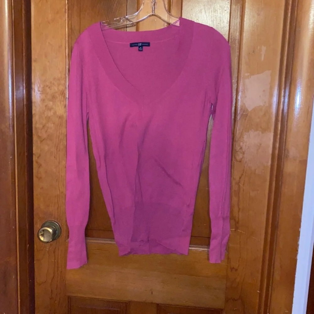 GAP sweater